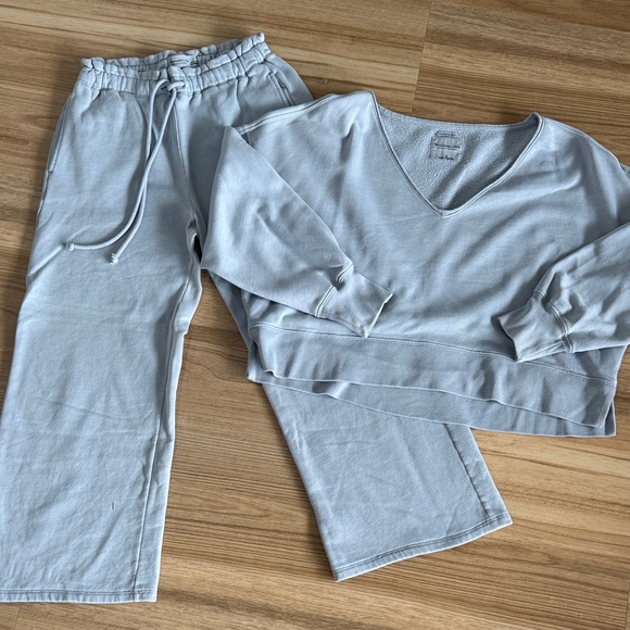 Abercrombie & Fitch Other - Abercrombie & Fitch Light Blue V-Neck Sweatshirt & Comfy Set